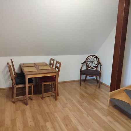 Ferienwohnung Mit 123Qm Fuer 8 Personen Mit Sehr Grossem Garten, Einfache Innen-Ausstattung Lipcse Kültér fotó