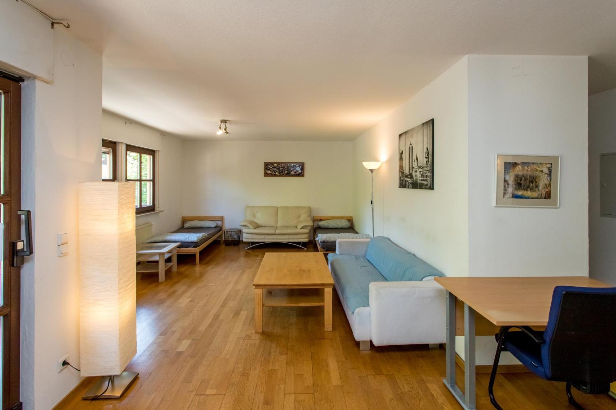 Ferienwohnung Mit 123Qm Fuer 8 Personen Mit Sehr Grossem Garten, Einfache Innen-Ausstattung Lipcse Kültér fotó