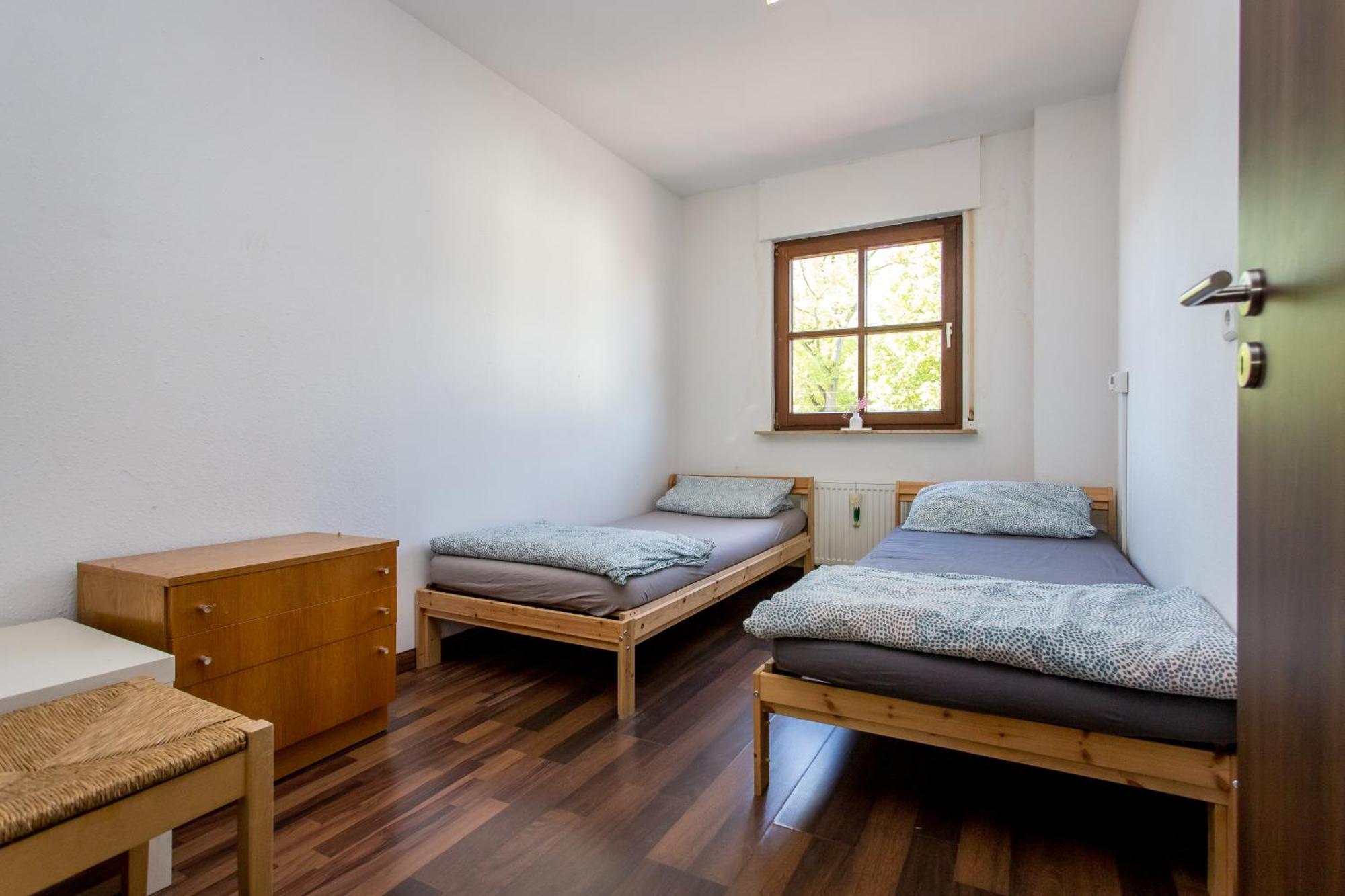 Ferienwohnung Mit 123Qm Fuer 8 Personen Mit Sehr Grossem Garten, Einfache Innen-Ausstattung Lipcse Kültér fotó