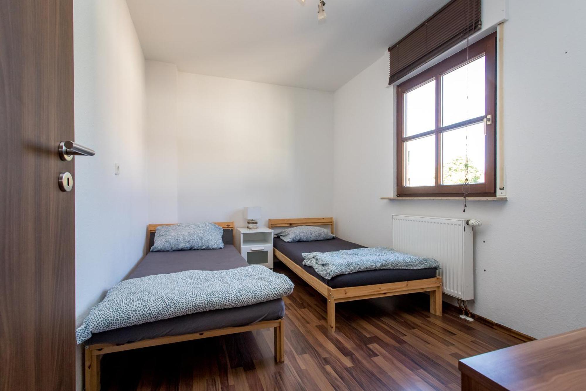 Ferienwohnung Mit 123Qm Fuer 8 Personen Mit Sehr Grossem Garten, Einfache Innen-Ausstattung Lipcse Kültér fotó