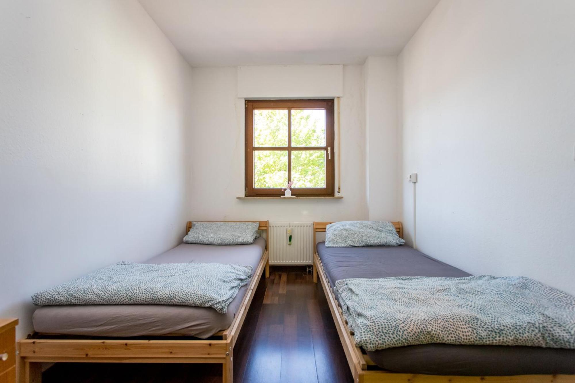 Ferienwohnung Mit 123Qm Fuer 8 Personen Mit Sehr Grossem Garten, Einfache Innen-Ausstattung Lipcse Kültér fotó